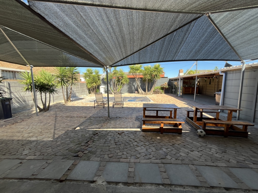 3 Bedroom Property for Sale in Peerless Park Western Cape